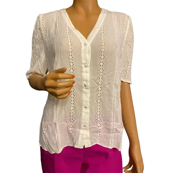 1.STATE Eyelet Blouse White Crinkle Gauze Button Front V Neck