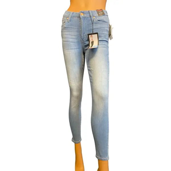 Celebrity Pink The Glam Curvy Mid Rise Skinny Jeans