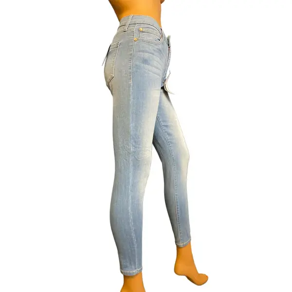 Celebrity Pink The Glam Curvy Mid Rise Skinny Jeans