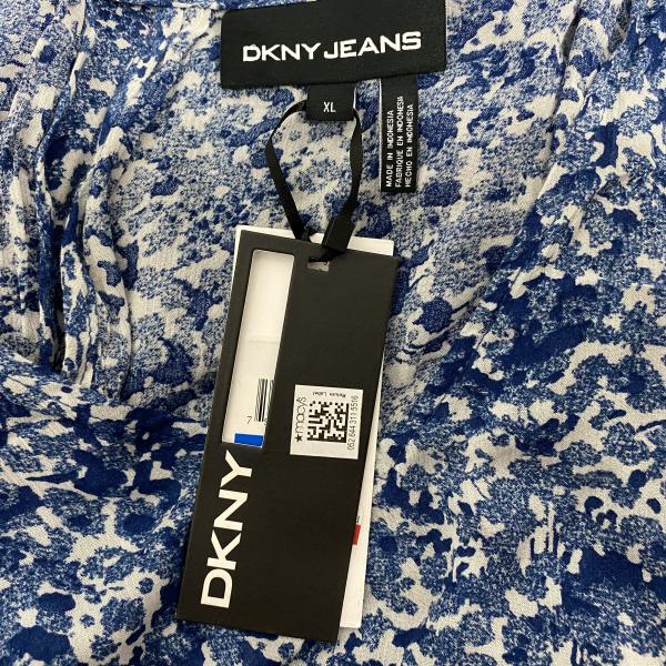 DKNY Jeans Abstract Print V-Neck Top