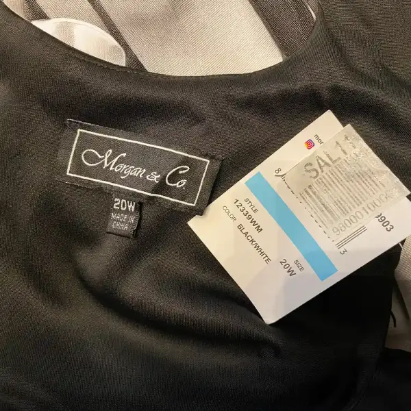 Morgan & Co Black and White Sleeveless Leaf Print Prom Gown Dress – Size 20W