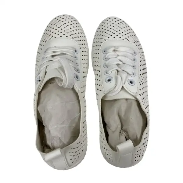 Weeboo White Cutout Lace-Up Sneakers Women's Size 5